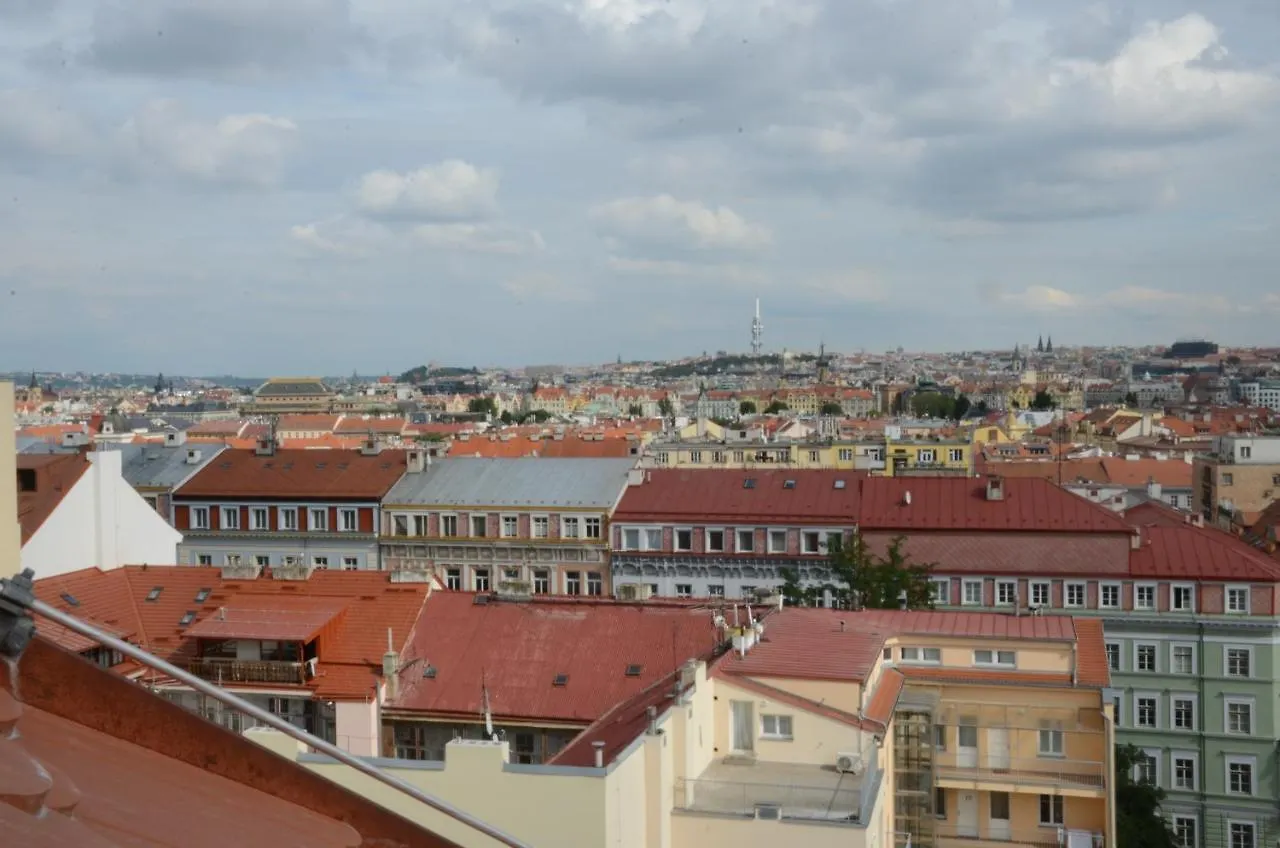 Chevron Hotel Praga 4*,