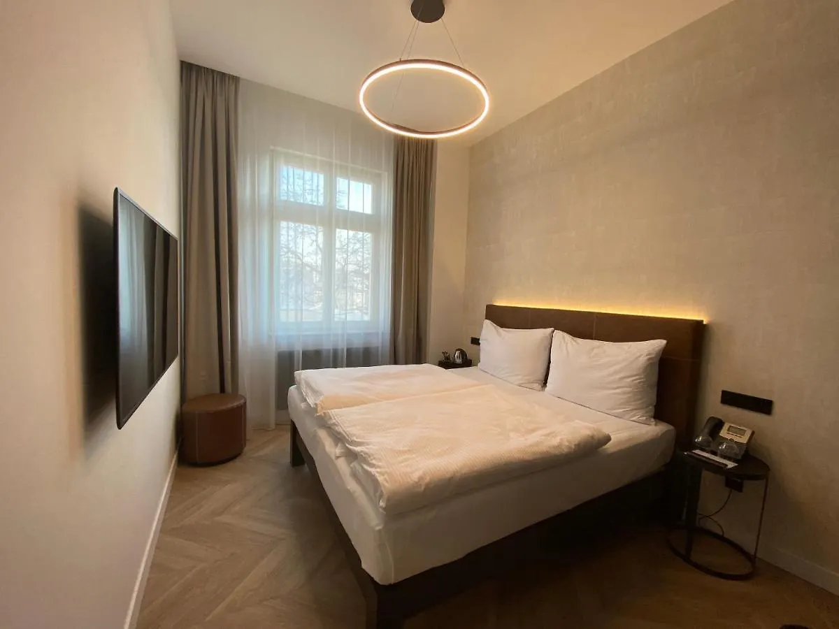 Chevron Hotel Praga